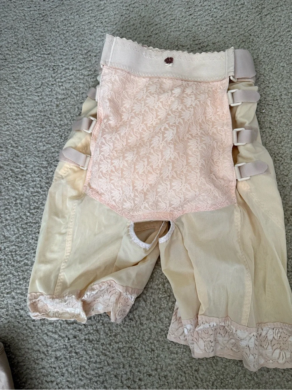 High-Waist Lace Trim Shaping Shorts in Blush Pink